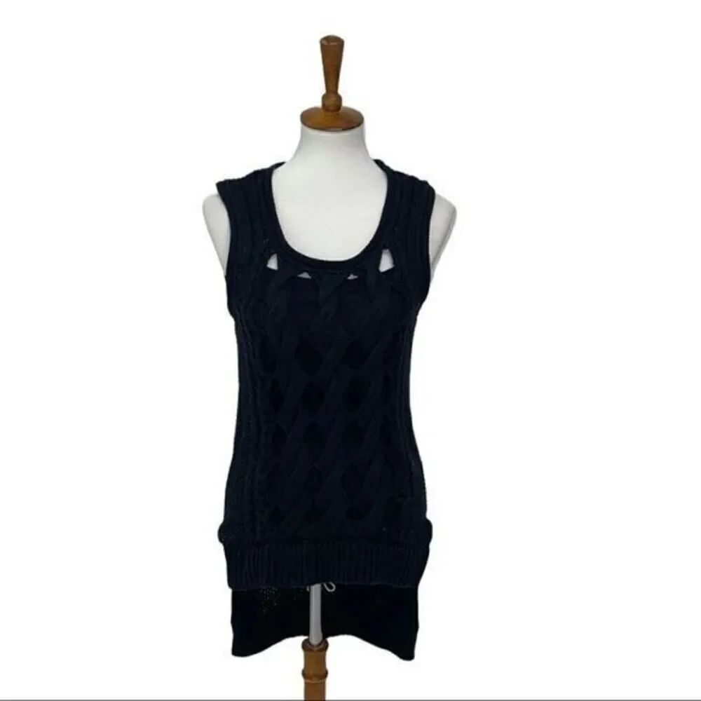 ✨Venus Overlay Sleeveless High Low Black Open Knit Sz Small Sweater✨